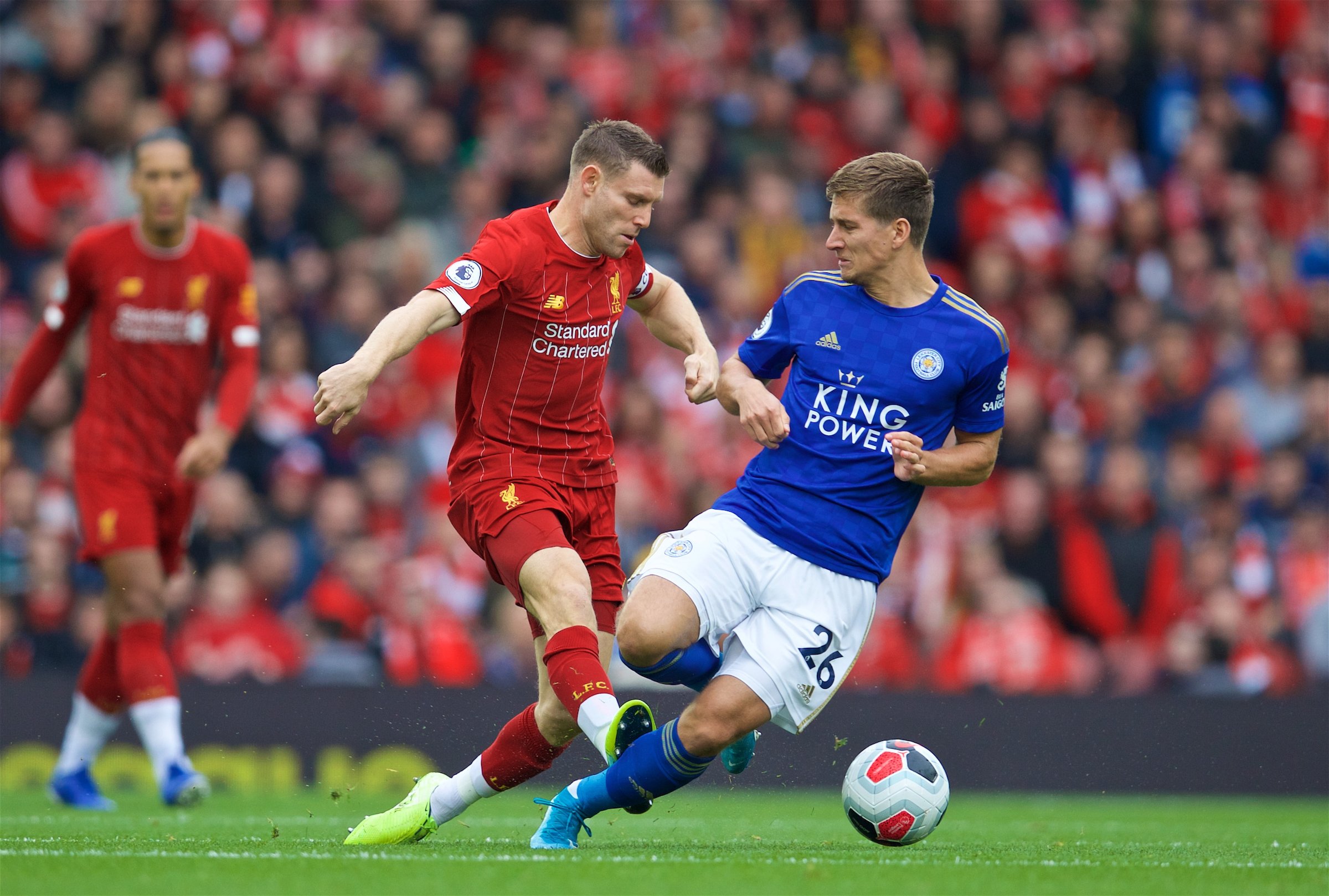 促使他们坚 促使他们坚